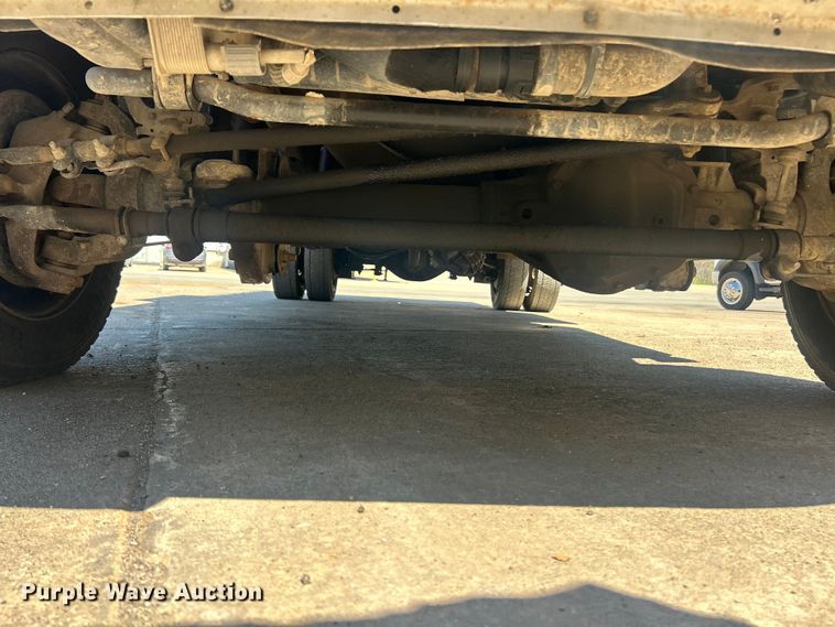 image for item FC5361 2015 Ford F550 XL Super Duty flatbed truck