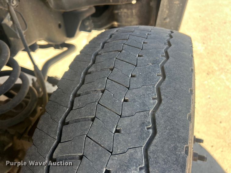 image for item FC5361 2015 Ford F550 XL Super Duty flatbed truck