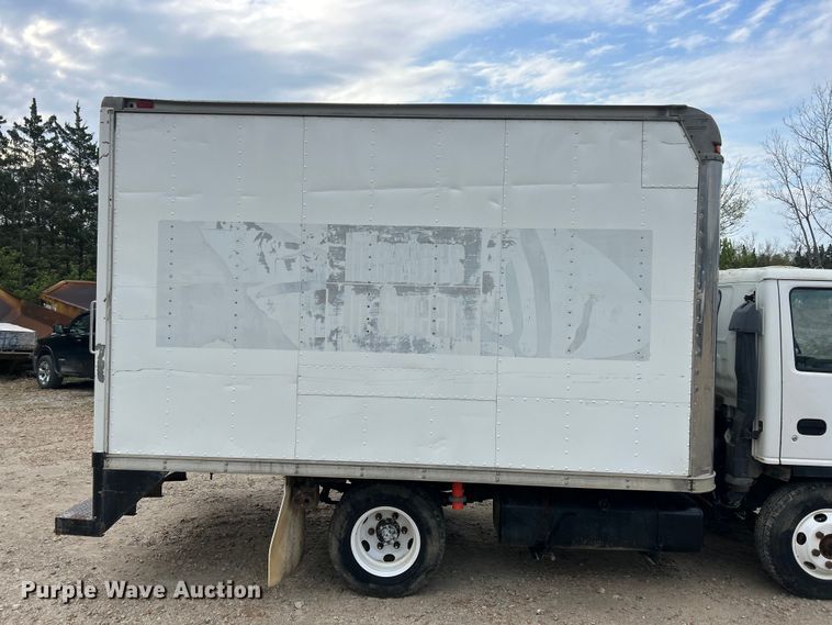 image for item FC5367 1995 Isuzu NPR box truck