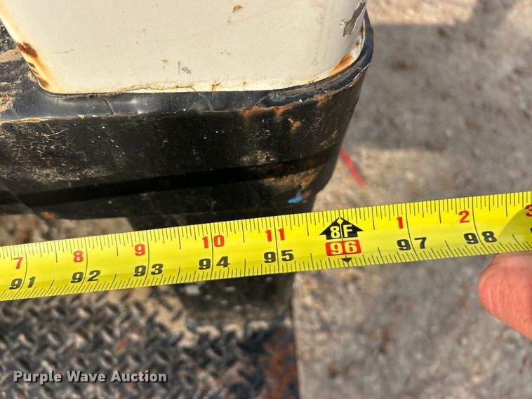 image for item FC5367 1995 Isuzu NPR box truck