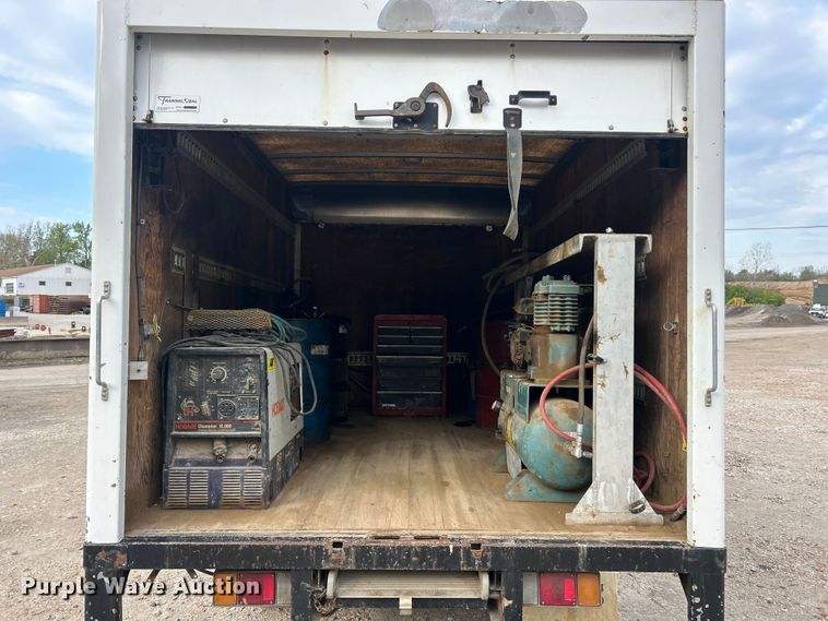 image for item FC5367 1995 Isuzu NPR box truck
