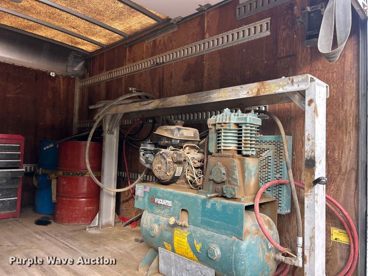 image for item FC5367 1995 Isuzu NPR box truck