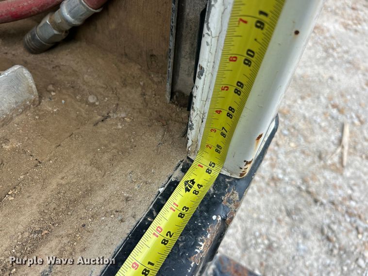 image for item FC5367 1995 Isuzu NPR box truck