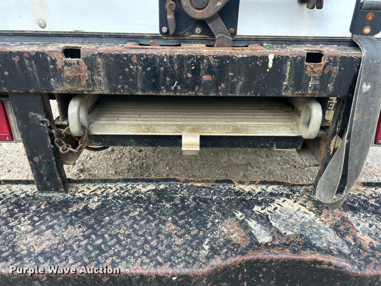 image for item FC5367 1995 Isuzu NPR box truck