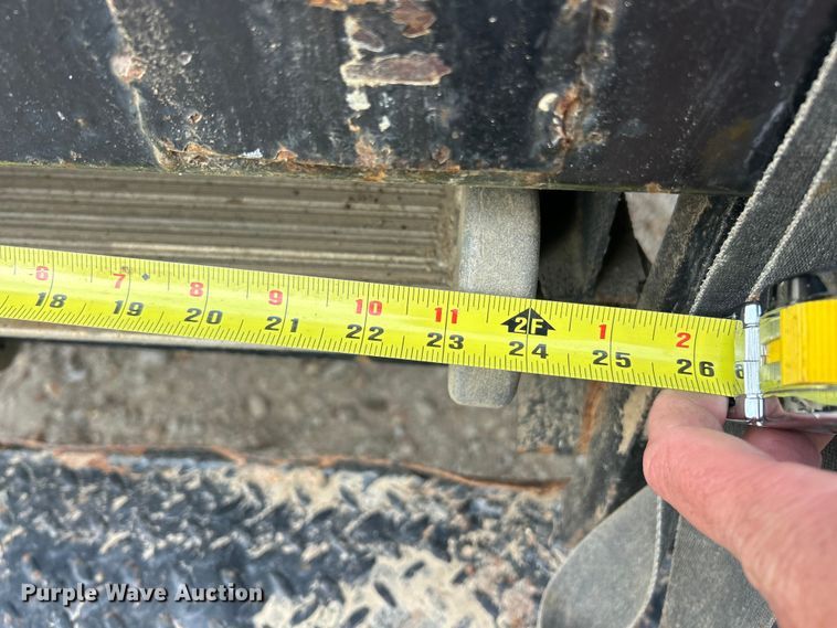 image for item FC5367 1995 Isuzu NPR box truck