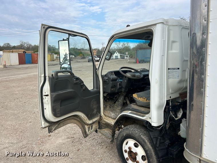 image for item FC5367 1995 Isuzu NPR box truck