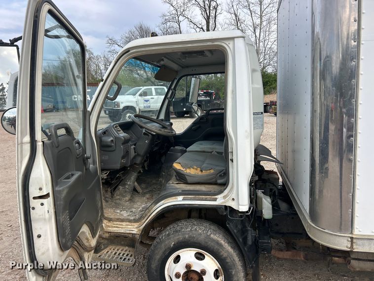 image for item FC5367 1995 Isuzu NPR box truck