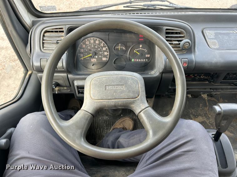 image for item FC5367 1995 Isuzu NPR box truck