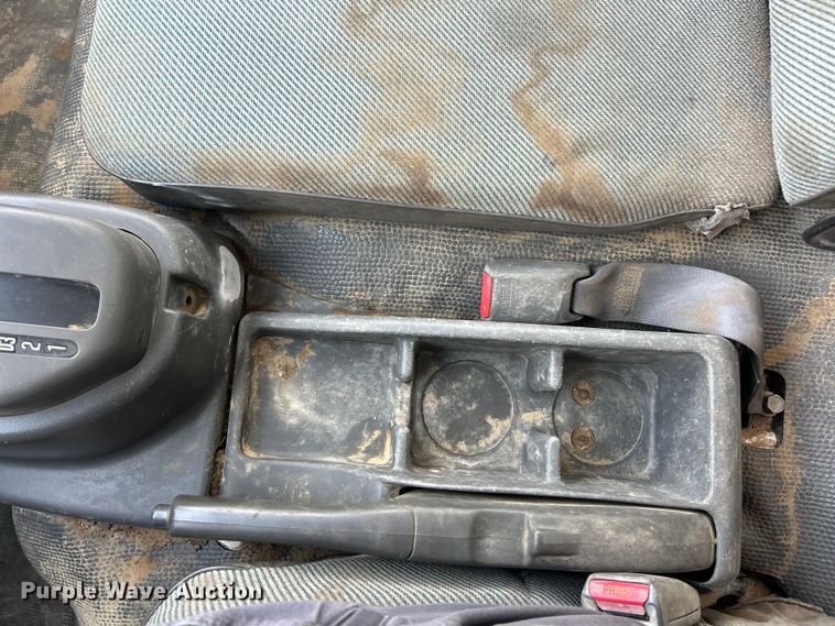 image for item FC5367 1995 Isuzu NPR box truck