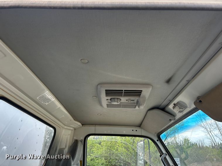 image for item FC5367 1995 Isuzu NPR box truck