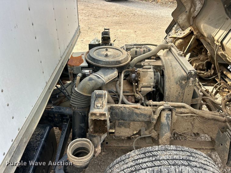 image for item FC5367 1995 Isuzu NPR box truck