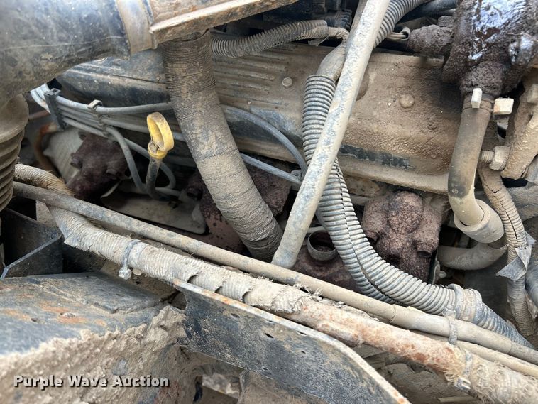 image for item FC5367 1995 Isuzu NPR box truck