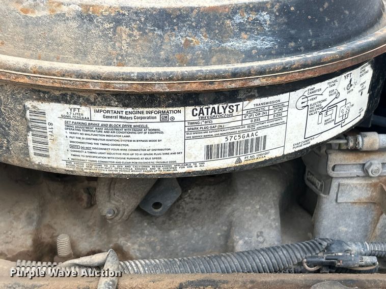 image for item FC5367 1995 Isuzu NPR box truck