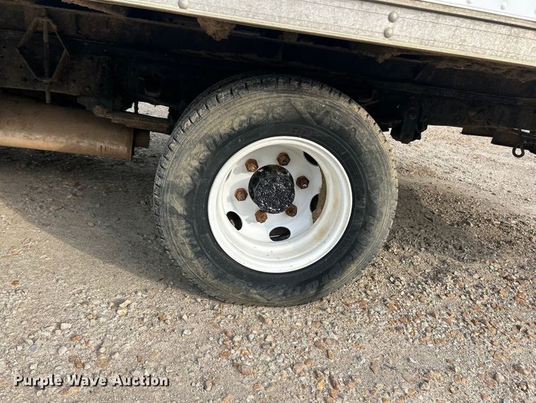 image for item FC5367 1995 Isuzu NPR box truck