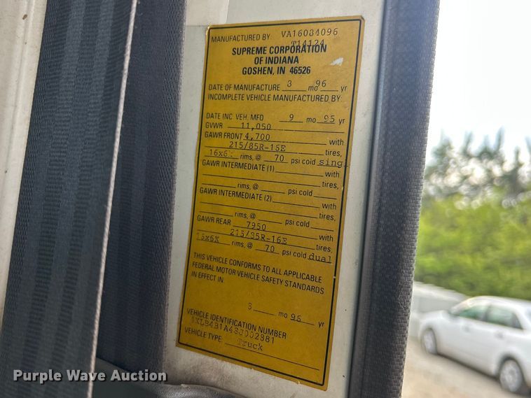 image for item FC5367 1995 Isuzu NPR box truck