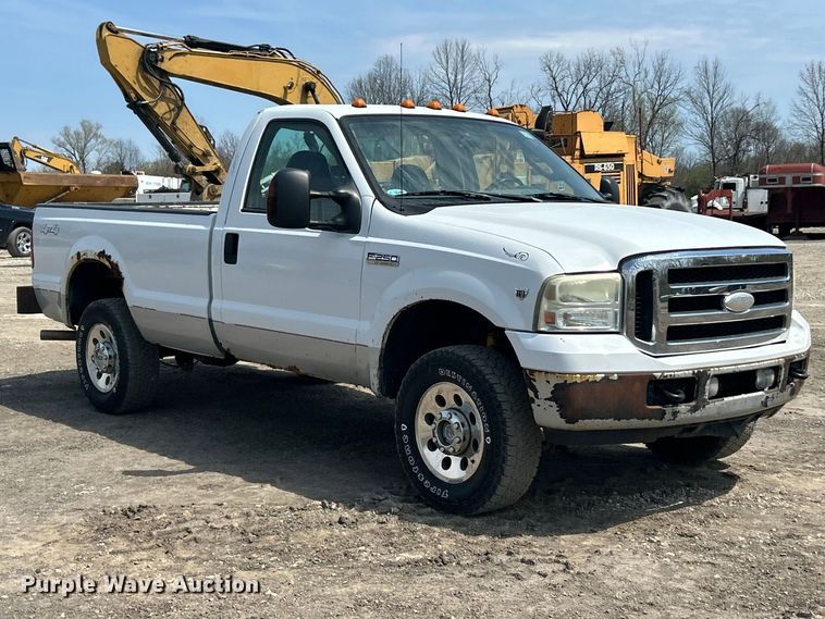 image for item FC5377 2006 Ford F250 Super Duty XL pickup truck
