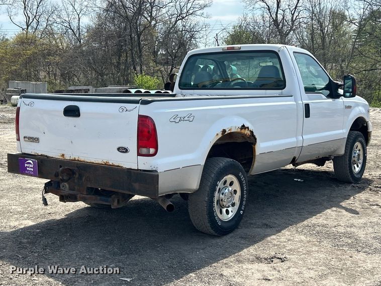 image for item FC5377 2006 Ford F250 Super Duty XL pickup truck