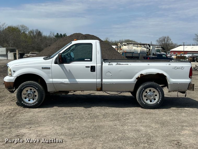 image for item FC5377 2006 Ford F250 Super Duty XL pickup truck