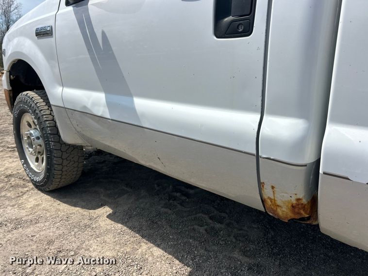 image for item FC5377 2006 Ford F250 Super Duty XL pickup truck