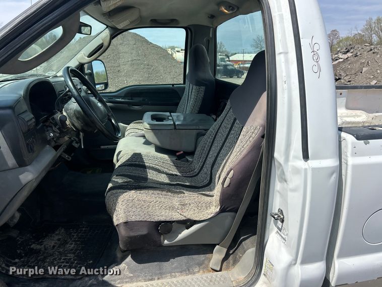 image for item FC5377 2006 Ford F250 Super Duty XL pickup truck