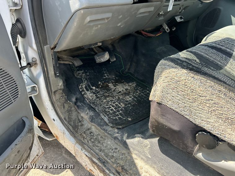 image for item FC5377 2006 Ford F250 Super Duty XL pickup truck