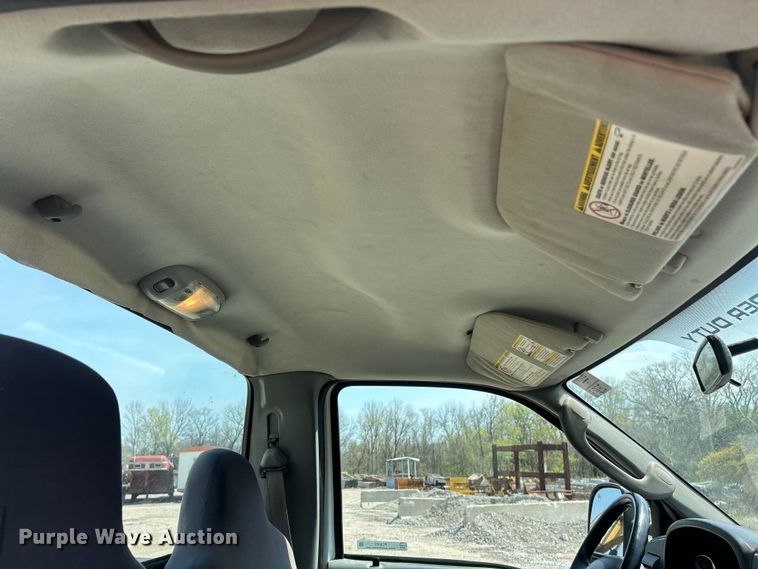 image for item FC5377 2006 Ford F250 Super Duty XL pickup truck