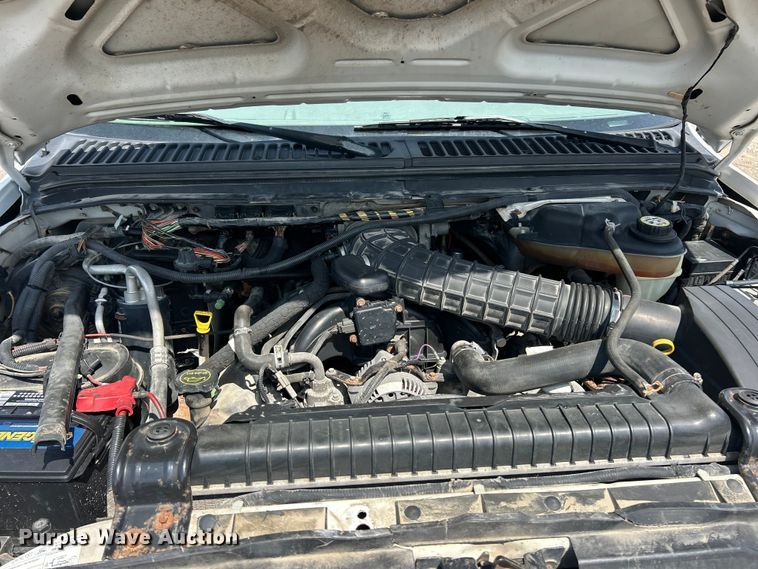 image for item FC5377 2006 Ford F250 Super Duty XL pickup truck