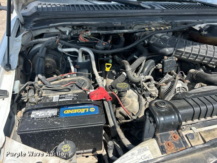 image for item FC5377 2006 Ford F250 Super Duty XL pickup truck