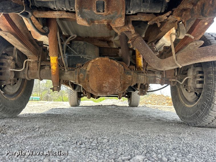 image for item FC5377 2006 Ford F250 Super Duty XL pickup truck