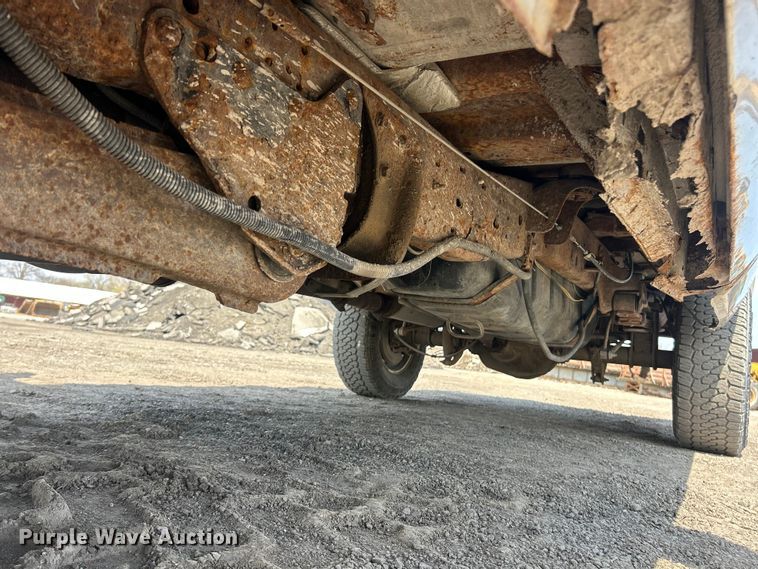 image for item FC5377 2006 Ford F250 Super Duty XL pickup truck