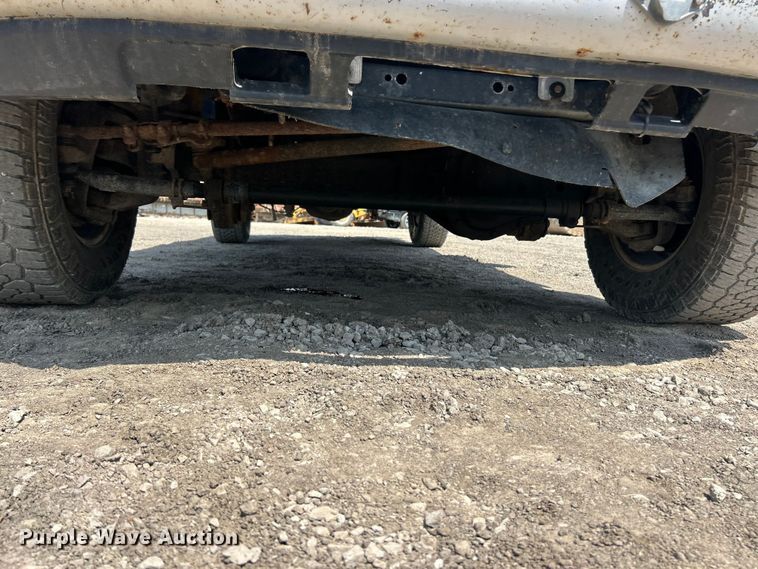 image for item FC5377 2006 Ford F250 Super Duty XL pickup truck