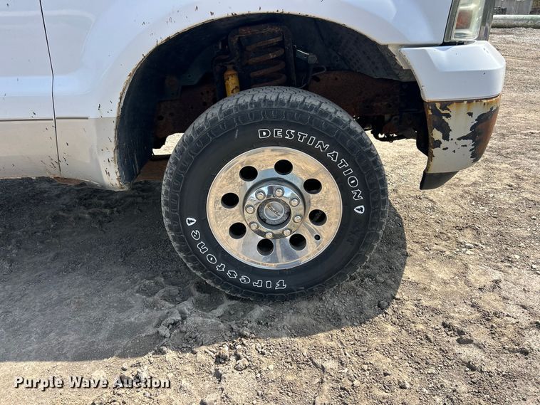 image for item FC5377 2006 Ford F250 Super Duty XL pickup truck