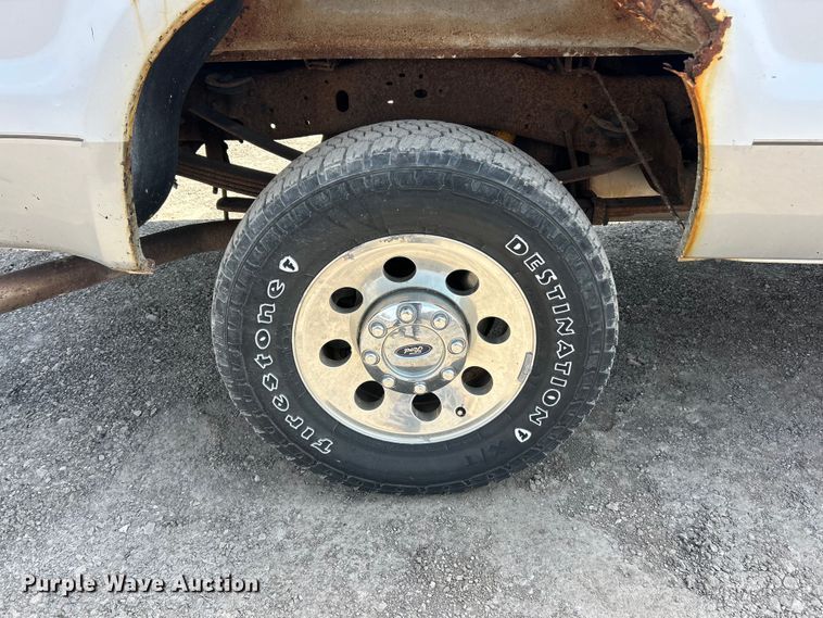 image for item FC5377 2006 Ford F250 Super Duty XL pickup truck