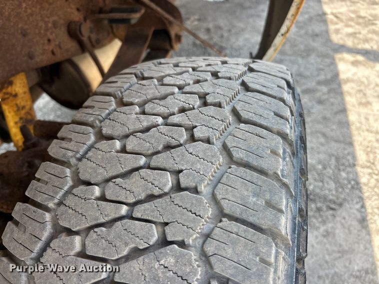 image for item FC5377 2006 Ford F250 Super Duty XL pickup truck