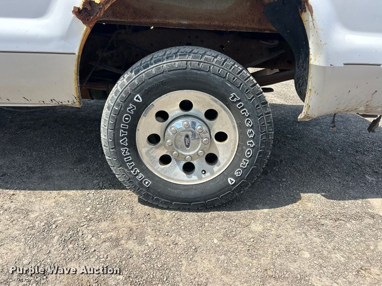 image for item FC5377 2006 Ford F250 Super Duty XL pickup truck