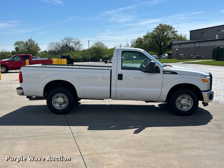 image for item FC5381 2012 Ford F250 Super Duty XL pickup truck