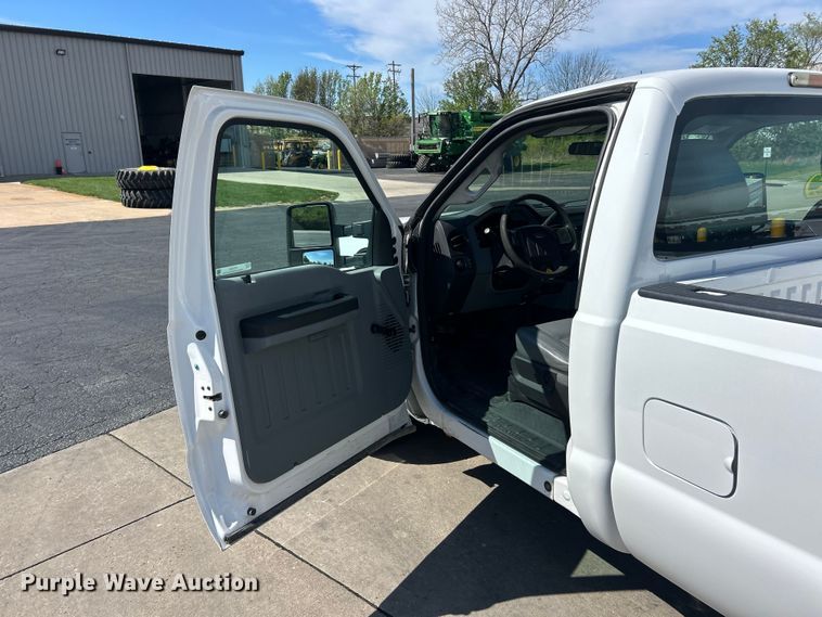 image for item FC5381 2012 Ford F250 Super Duty XL pickup truck