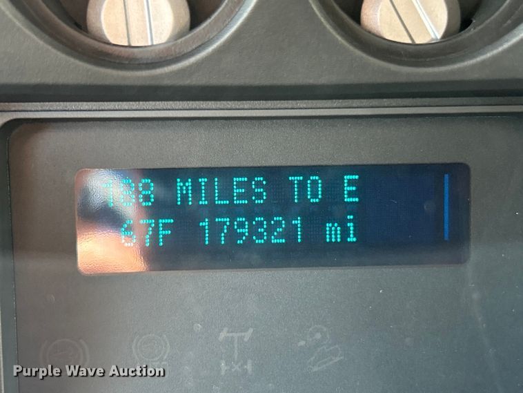 image for item FC5381 2012 Ford F250 Super Duty XL pickup truck