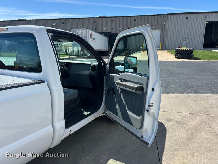 image for item FC5381 2012 Ford F250 Super Duty XL pickup truck