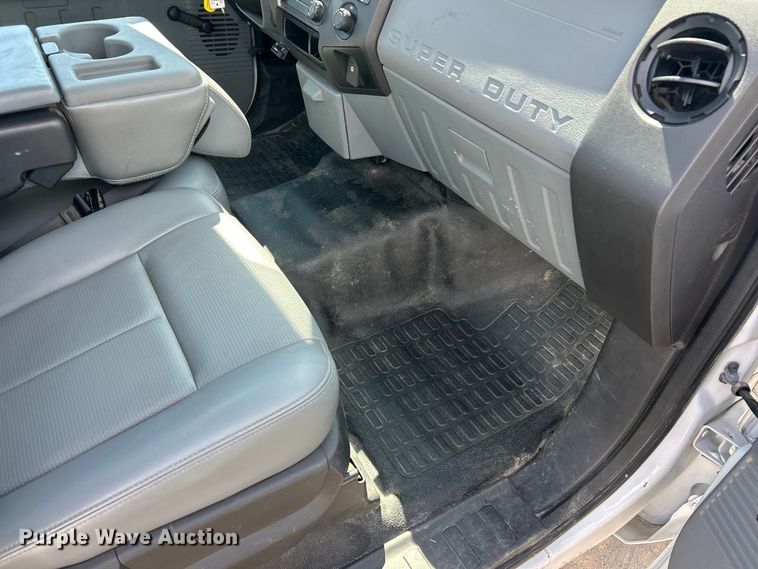 image for item FC5381 2012 Ford F250 Super Duty XL pickup truck