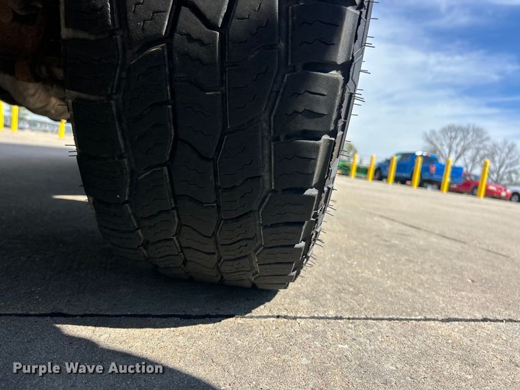 image for item FC5381 2012 Ford F250 Super Duty XL pickup truck