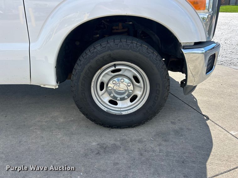 image for item FC5381 2012 Ford F250 Super Duty XL pickup truck