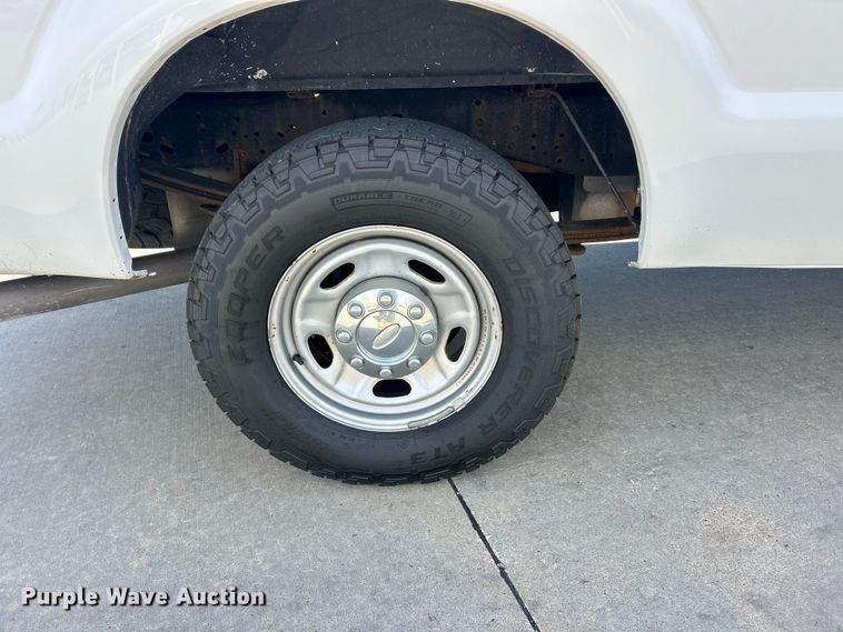 image for item FC5381 2012 Ford F250 Super Duty XL pickup truck