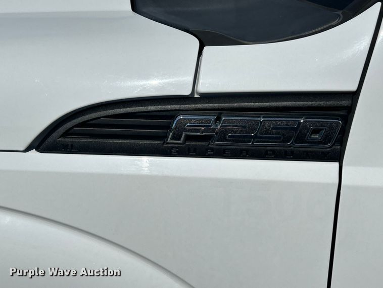 image for item FC5381 2012 Ford F250 Super Duty XL pickup truck