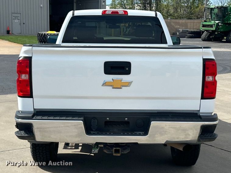 image for item FC5382 2018 Chevrolet Silverado 2500HD pickup truck