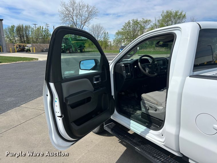 image for item FC5382 2018 Chevrolet Silverado 2500HD pickup truck