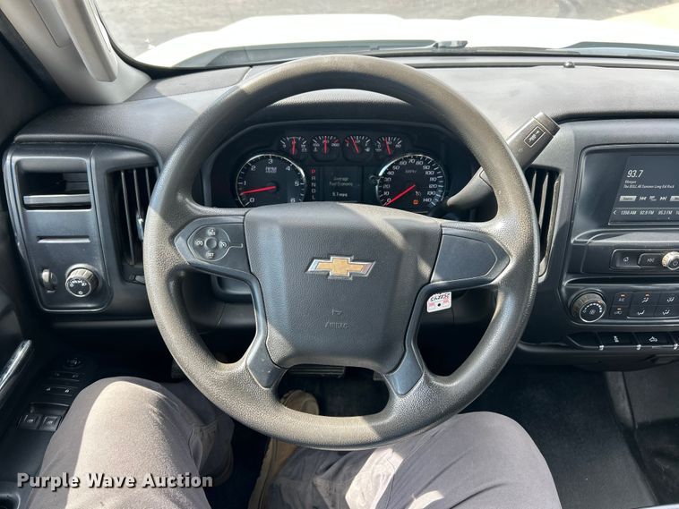 image for item FC5382 2018 Chevrolet Silverado 2500HD pickup truck