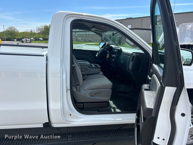 image for item FC5382 2018 Chevrolet Silverado 2500HD pickup truck