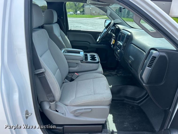 image for item FC5382 2018 Chevrolet Silverado 2500HD pickup truck