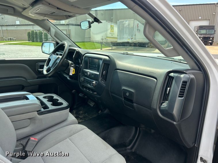 image for item FC5382 2018 Chevrolet Silverado 2500HD pickup truck